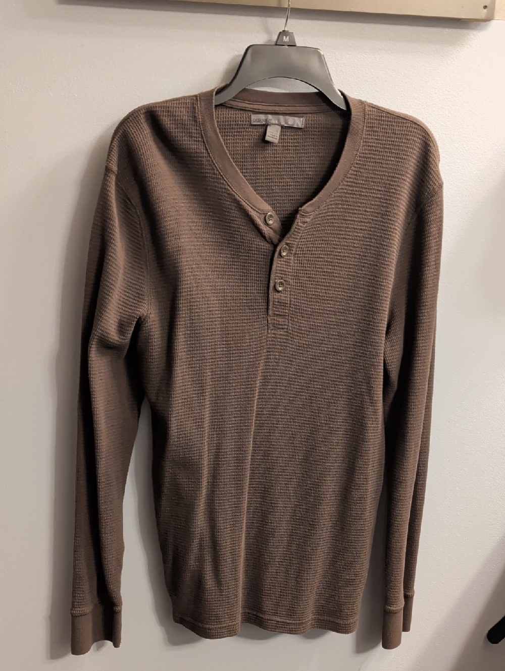 🍉Old Navy Men's Brown Waffle Henley Long Sleeve Shirt